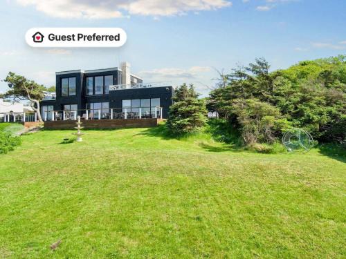 Udsholt House | 12 person holiday home in Græsted-By Traum