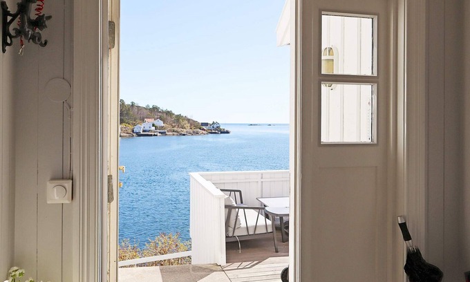 Lyngør House | 12 person holiday home in LYNGØR