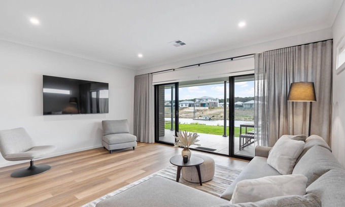 Nangkita House | 120 Blanche Parade, Hindmarsh Island