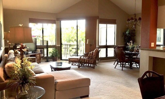 Wailea Condo | 125+ 5star REVIEWS SAYS IT ALL! All upgraded/vaulted ceil/Golf & Ocean view!