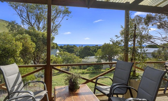 Second Valley House | 13 Scenic View Drive