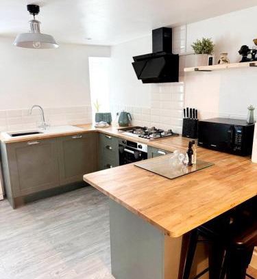St Ives House | 13 WinterSlow Cottage