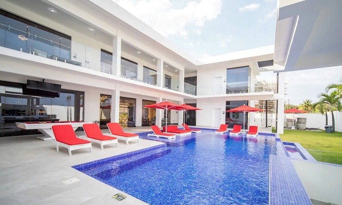 Montellano Villa | 13BR Villa: Ultra-Modern Design, Premium Billiard, private pool