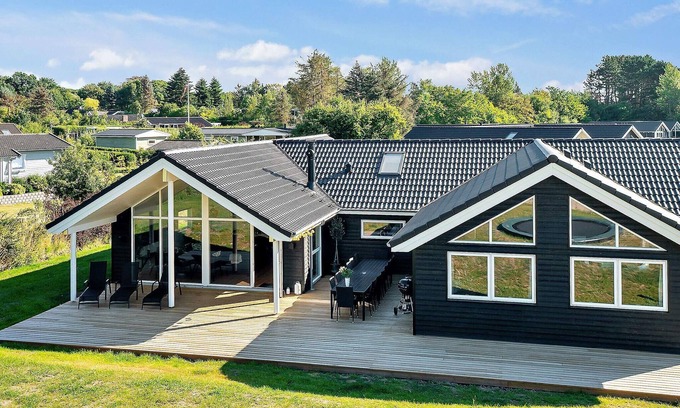 Vejby House | 14 person holiday home in Vejby
