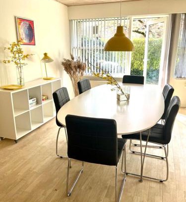 Kjellerup Apartment | 140 modern m2 in quiet neighborhood with lovely courtyard