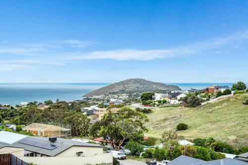 Encounter Bay House | 15 Cygnet Ct Encounter Bay - No Linen Included