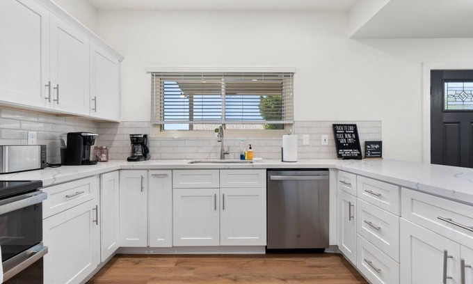 East Mesa House | 15 min from Legacy Park, Superstition Springs