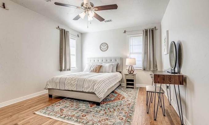 Central Oklahoma City House | 15% Summer Discount~ Entire Home ~ Full Kitchen ~ Large Fenced Backyard