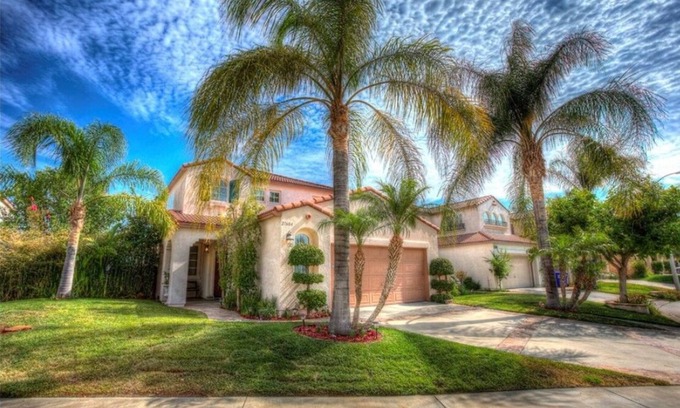 Castaic House | 158 Majestic views with 4 bedrooms near Magic Mountain