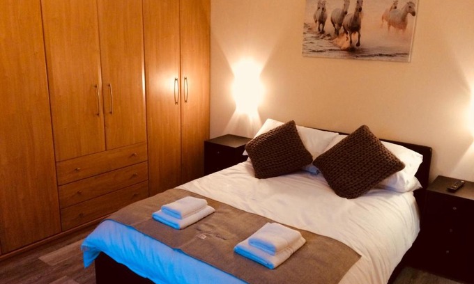 Isle of Lewis House | 16 East Street Sandwick Stornoway