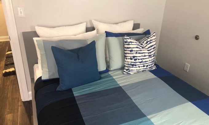 Industry Apartment | 1631 4D · Welcoming 1bed Apt/20 min to NYC-Parking Avail.