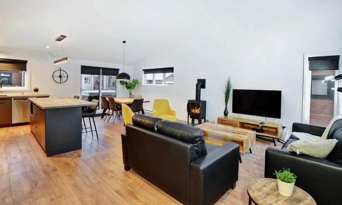Stoneham Ski Chalet | 17 Chemin des Cascades