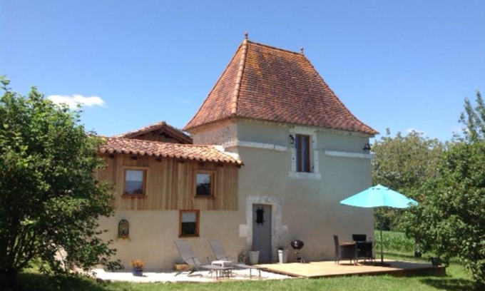 Palluaud Ski Chalet | 17th C French Pigeonaire - magical romantic couples retreat