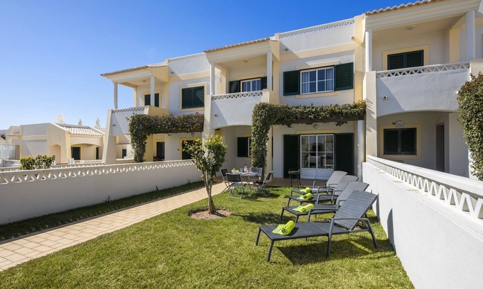 Carvoeiro Ski Chalet | 18 Terraços de Benagil (Casa do Pintor)