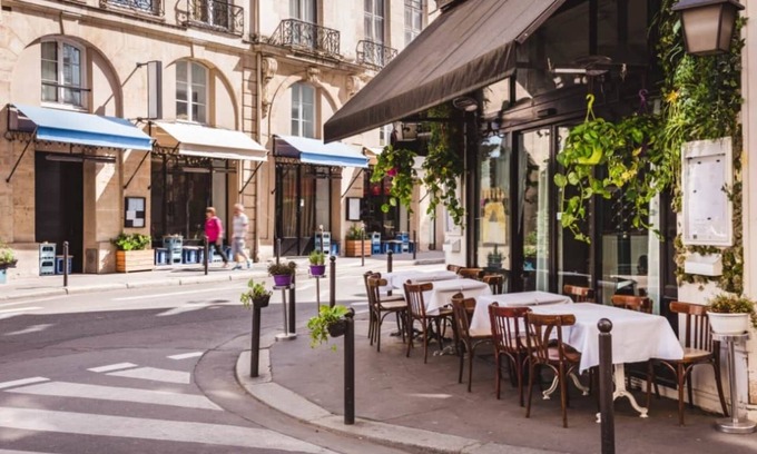 8th Arrondissement Apartment | 180M2 of Lavish Space-A real family home on Champs Elysees