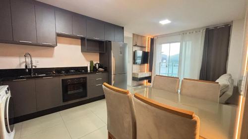 Tabuleiro dos Oliveiras Apartment | 18th Floor | BBQ, Ocean View & Pool