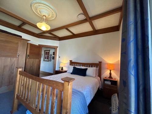 Whanganui House | 1920s Stay in Whanganui
