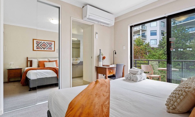 West Perth Apartment | 1BDR Perth - Tennis court, Gym and Pool