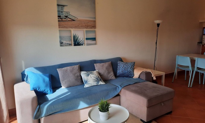 Lagos Apartment | 1Bedroom apartment w/pool and bbq 10minutes from Meia Praia Beach