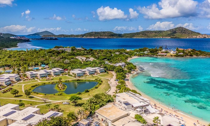 Cabes Point Condo | 1BR, 2 bath right on Sapphire Beach - sleeps 4!