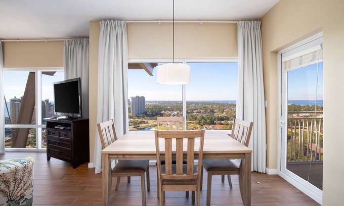 Sandestin Condo | 1BR Condo at Luau! Amazing View, Walk to Beach, Pool/Hot Tub, Tram, Tiki Bar.