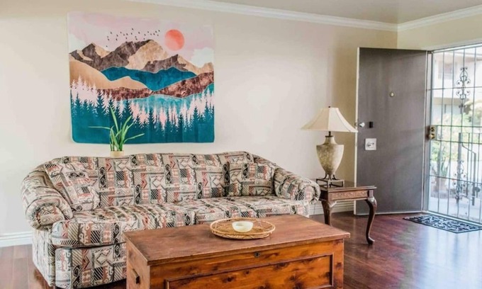 Madrona Condo | 2 BD/Quiet Community/Close to Food + Shopping