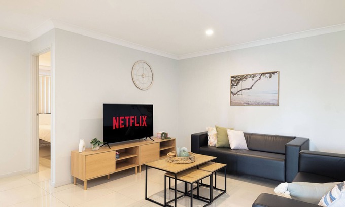 Rocklea Apartment | 2 Bdr Apt! Garage! Balcony! GST Credits! 121D2