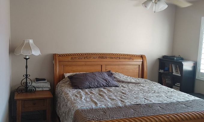 St. George House | #2 - Beautiful room with a view with a King bed