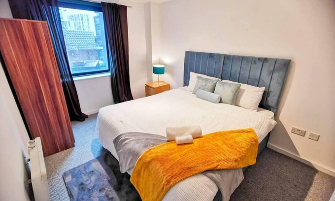 Salford Apartment | 2-Bed Apartment near city centre