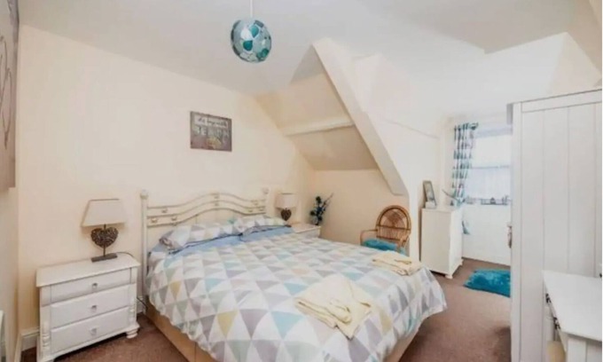 Chysauster Apartment | 2 Bed Victorian Flat near Seafront, Central Penzance