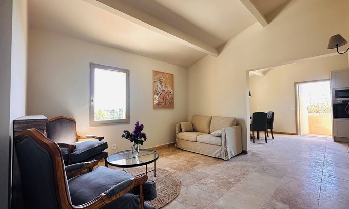 Vaugines Apartment | 2 Bedroom, 2 Bathroom Apartment with terrace near Lourmarin - Apt 4