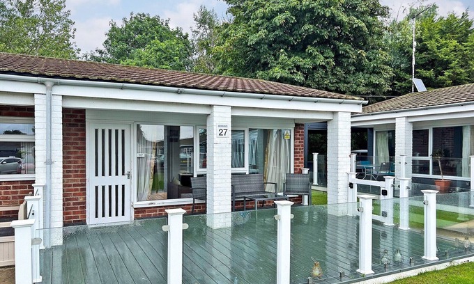 Oulton Broad House | 2 bedroom accommodation in Oulton Broad