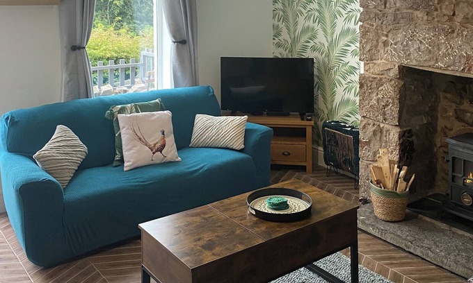 Llysfaen Cottage | 2 bedroom accommodation in Llysfaen, near Colwyn Bay
