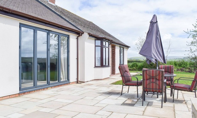 Bridport Cottage | 2 bedroom accommodation in Dottery, near Bridport