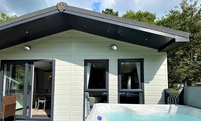 Saltash House | 2 bedroom accommodation in Notter Bridge, Saltash