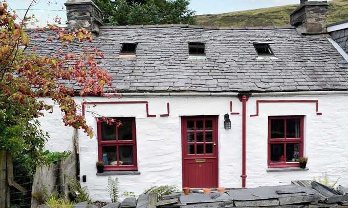 Manod Cottage | 2 bedroom accommodation in Cwm Penmachno, near Betws-y-Coed