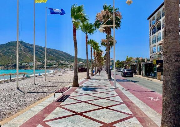 Altea Apartment | 2 bedroom Albir apartment by the beach
