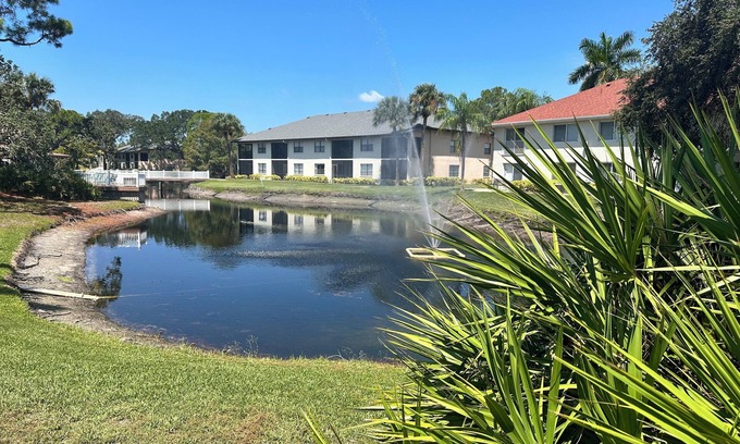 Trailer Estates Apartment | 2 Bedroom Apartment in Bradenton