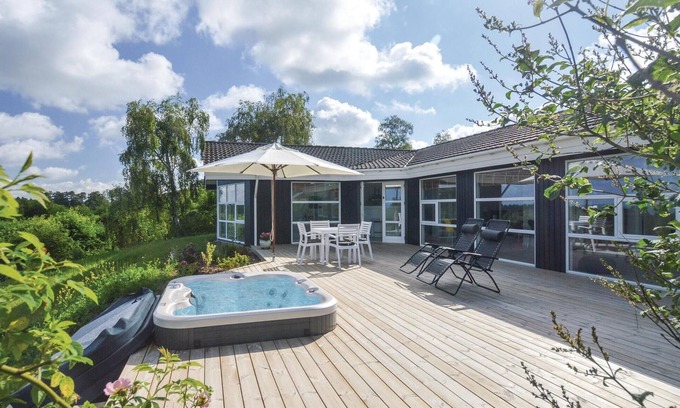 Ordrup House | 2 bedroom awesome home in Fårevejle
