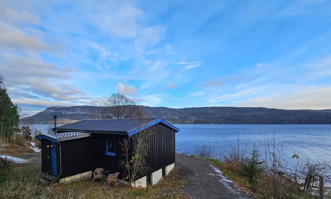 Hole Municipality House | 2 bedroom awesome home in Vikersund