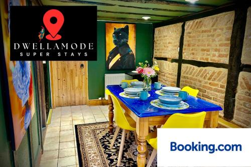 Canterbury House | 2 Bedroom City Walls House - Crew, Group, Family