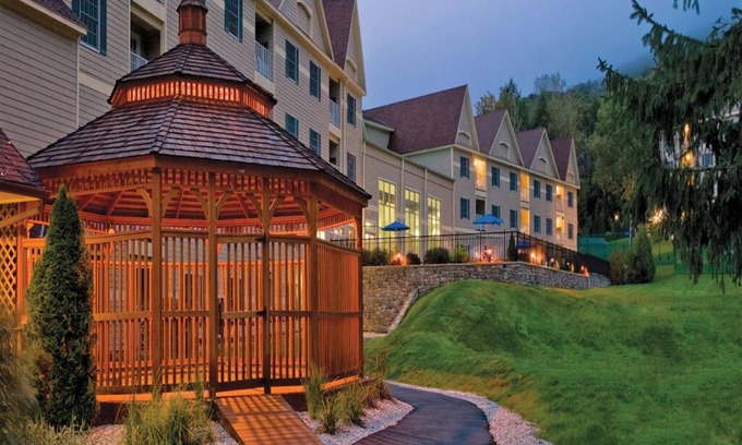 Hancock Condo | 2 Bedroom Deluxe Condo, Sleeps 8, Jiminy Peak Mountain Skiing, at Bentley Brook!