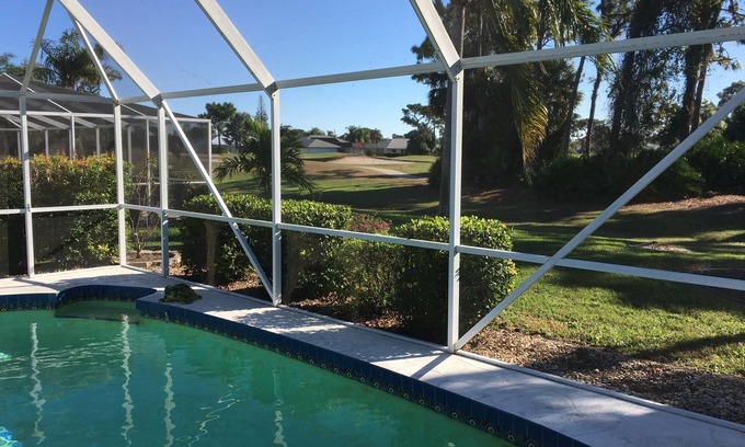 Pebble Beach House | 2 Bedroom Home on the West Coast of Florida. Relax and enjoy the sun and fun!