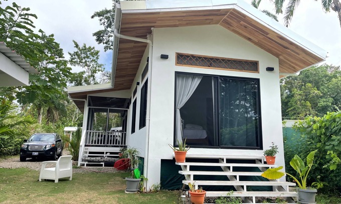 Cocles House | 2 Bedroom Jungle Bungalow with small pool and garden