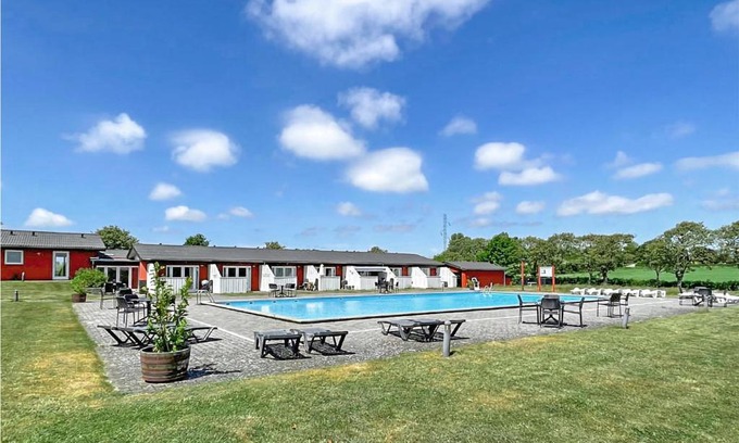 Akirkeby Apartment | 2 Bedroom Lovely Apartment In Aakirkeby