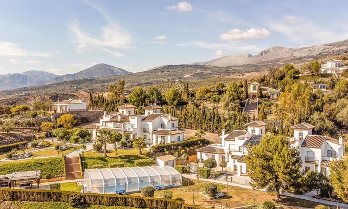 Alcaucin Apartment | 2 bedroom nice apartment in Alcaucín