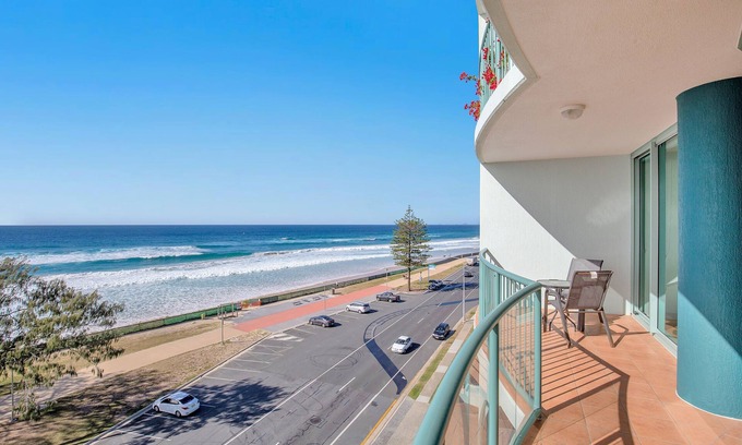 Surfers Paradise Apartment | 2 Bedroom Ocean View Apartment