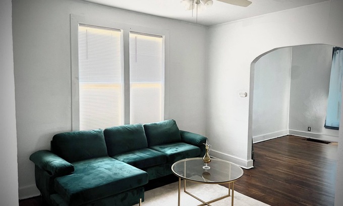 Pueblo House | π
2-bedroom Spacious house. Close City Center & State Fair