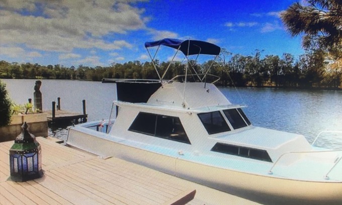 Dora Creek House | 2 Bedroom Waterfront Cottage