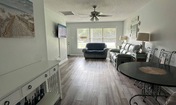 Murrells Inlet Apartment | 2 BR 1 BA Near Marshwalk, pet friendly, NO stairs!